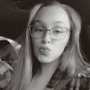 Meet your Posher, Lily